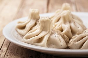 Legendomis apipintas gruziniškas patiekalas restoranui atnešė neįtikėtiną sėkmę