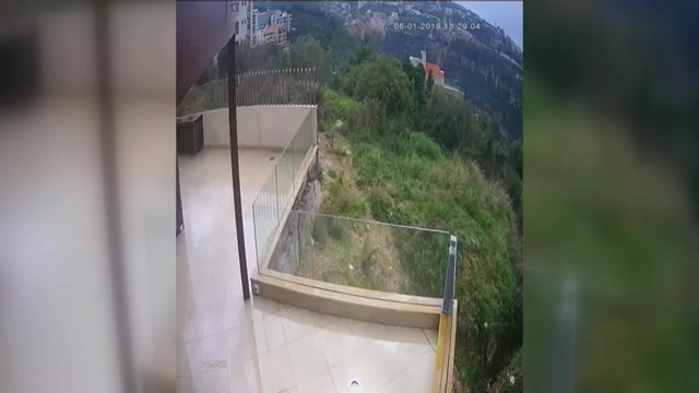 Balkone spintelės pasigedęs vyras peržiūrėjo kameros įrašą ir liko pakraupęs