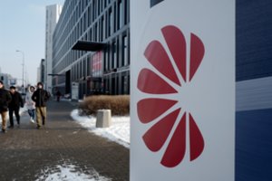Kinijos pareigūnai nori susitikti su Lenkijoje dėl šnipinėjimo suimtu „Huawei“ darbuotoju