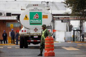 Meksika dislokuoja 4 tūkst. karių, kad apsaugotų vamzdynus nuo vagysčių