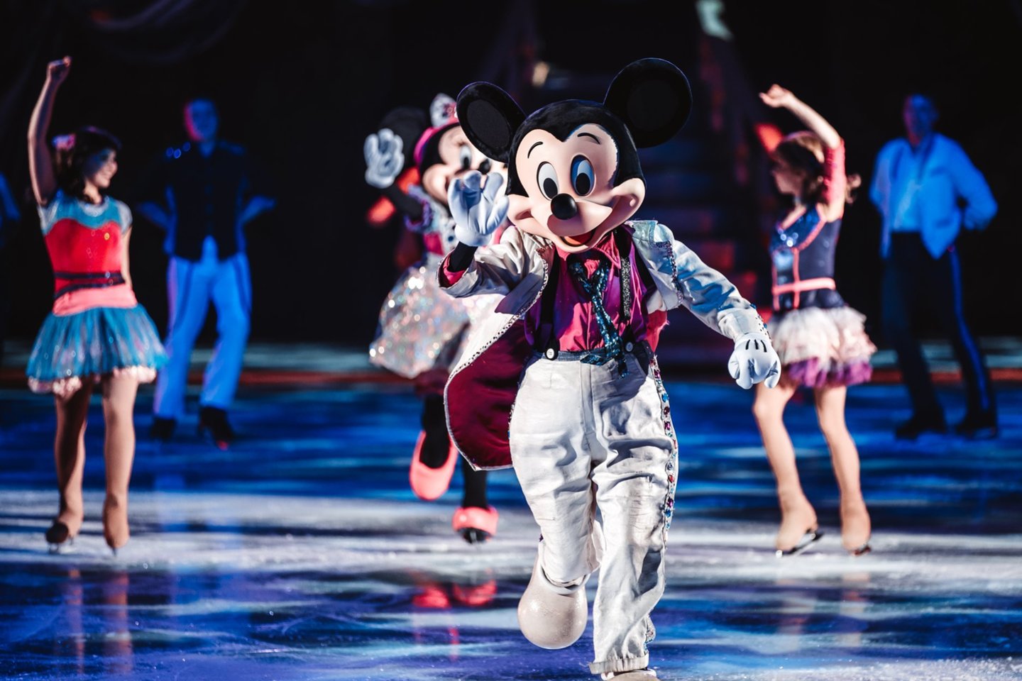  Magiškas „Disney On Ice“ šou „Stebuklinga ledo pasaka“ užbūrė vilniečius.  <br> G.Jauniškio nuotr.