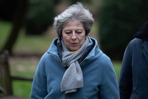 Th. May perspėja parlamentarus dėl neįvykdyto „Brexit“ pasekmių
