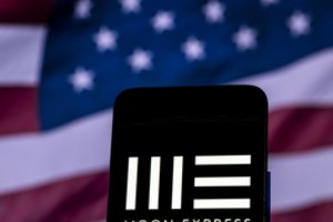 Kinija prieš zondo nusileidimą nematomoje Mėnulio pusėje apsikeitė duomenimis su NASA