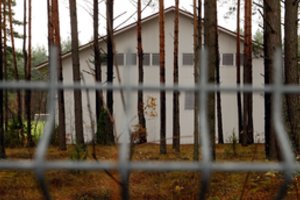 Lietuva atidėjo 100 tūkst. eurų CŽV kaliniui, perkvalifikavo tyrimą, prašo JAV garantijų