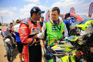 Devintasis Dakaro ruožas: galingai finišavusiam Arūnui Gelažninkui – Nassero Al-Attiyah pagyros