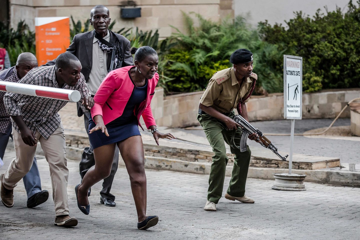 Per išpuolį Kenijos sostinėje Nairobyje žuvo 21 žmogus.<br> AFP/Scanpix nuotr.