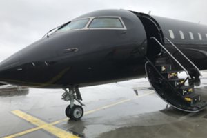 Iš Rygos į Lietuvą atskraidino ypatingą krovinį, padėsiantį išgelbėti gyvybę