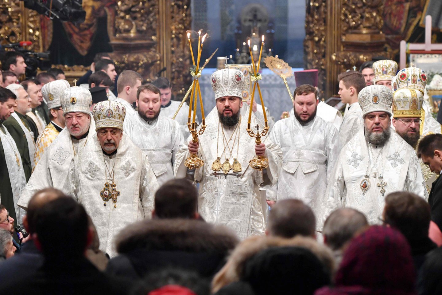 Ukrainos naujoji nepriklausoma Bažnyčia surengė istorines pirmąsias pamaldas.<br>AFP/Scanpix nuotr.