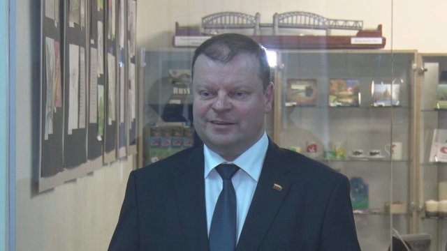 Apie kandidatavimą į prezidentus pranešęs S. Skvernelis įkando žurnalistams