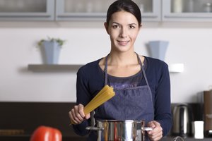 Nešvaistyti maisto ir gyventi be atliekų vilnietei padeda kelios taisyklės