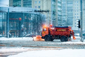 Kelininkams permainingos oro sąlygos negaili iššūkių: skelbiama ekstremali padėtis
