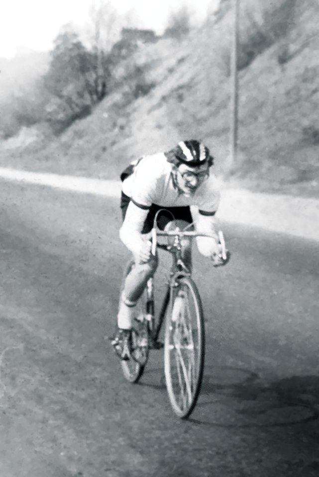 Daugybėje dviračių lenktynių dalyvavęs A.Matelis mano, kad ši nuotrauka daryta per vienas iš varžybų.<br>Asmeninio archyvo nuotr.