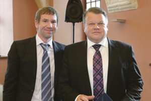 Prokurorai susiuvo net 500 tomų „Snoro“ bylą