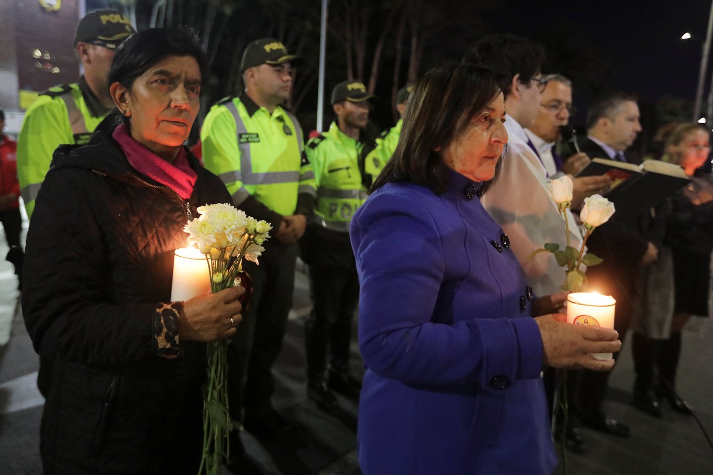  Kolumbijos gynybos ministras penktadienį pareiškė, kad už sprogdinimą Bogotos policijos akademijoje yra atsakingi marksistų partizanų grupuotės ELN sukilėliai.<br> Reuters/Scanpix nuotr.