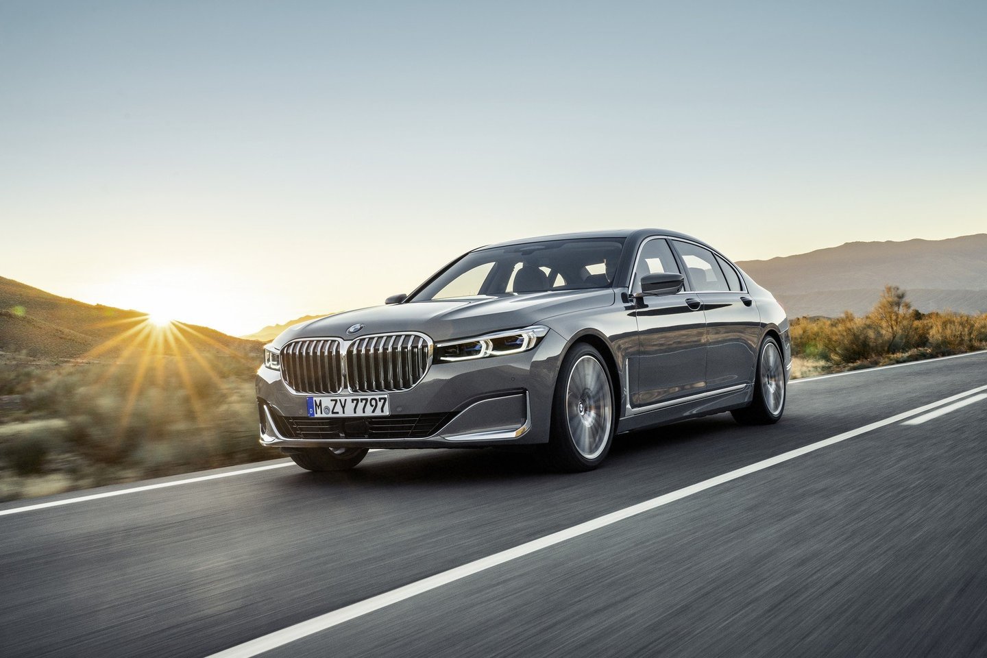  BMW pristatė atnaujintą 7 serijos modelį.<br> Gamintojo nuotr.