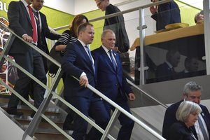 Lenkijos užmačios pažaboti prekybą kiaulėmis baigėsi taikos sutartimi – nuo pirmadienio ji atnaujinama