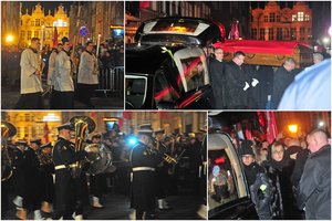 Gdansko gatvėse gyvenimas apmirė: gaudžiant varpams tūkstančiai miestiečių atsisveikina su nužudytu meru