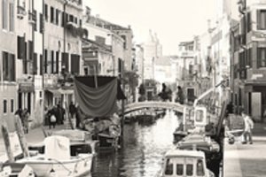 Romantiški vandens miestai mena garsiojo poeto žingsnius