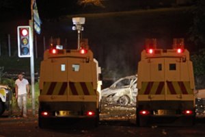 Šiaurės Airijoje sprogo automobilyje padėta bomba, apie sužeistuosius nepranešama