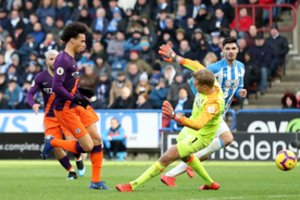 Anglijoje „Manchester City“ po įtikinamos pergalės vejasi čempionato lyderius