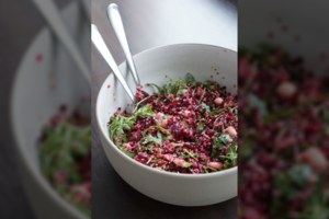 Sočios ir sveikos salotos tiks ir užkandžiui, ir į darbą nusinešti