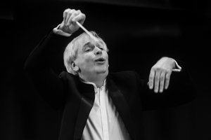 Maestro Gintaras Rinkevičius didžiuojasi orkestru, bet gerbūvio vis nėra