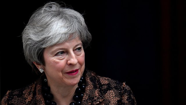 Jungtinės Karalystės premjerė parlamentui pristatys atsarginį „Brexito“ planą