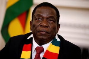 Prezidentas E. Mnangagwa numalšinus protestus sugrįžo į Zimbabvę