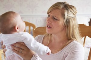 Mamos rūpestis: kūdikis zyzia beveik visą laiką, kai nemiega