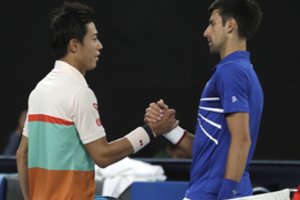 N. Džokovičius – „Australian Open“ pusfinalyje: varžovas pasitraukė iš kovos dėl traumos