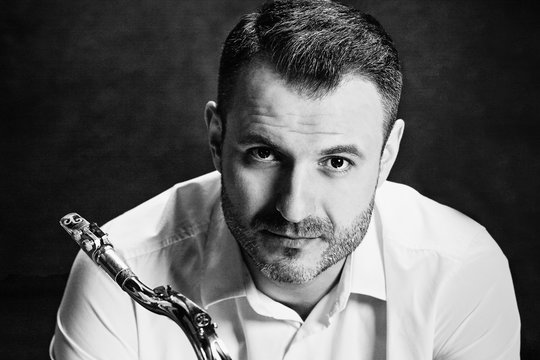 Internete įspūdingo populiarumo sulaukęs Juozas Kuraitis pristato pikantiškai pavadintą kūrinį