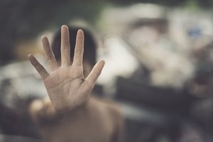 43 tūkstančius kartų išprievartauta mergina siekia išgelbėti kitas