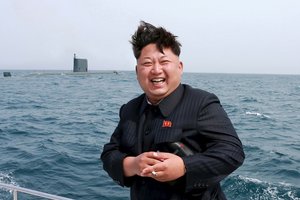 Pchenjano žiniasklaida: Kim Jong-unas „itin džiaugiasi“ D. Trumpo laišku