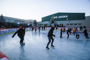 Atidarė naują čiuožyklą Kaune ir dar paskelbė puikią naujieną miestiečiams  
