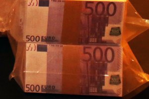 500 eurų banknotai nebebus leidžiami, bet galės būti naudojami 