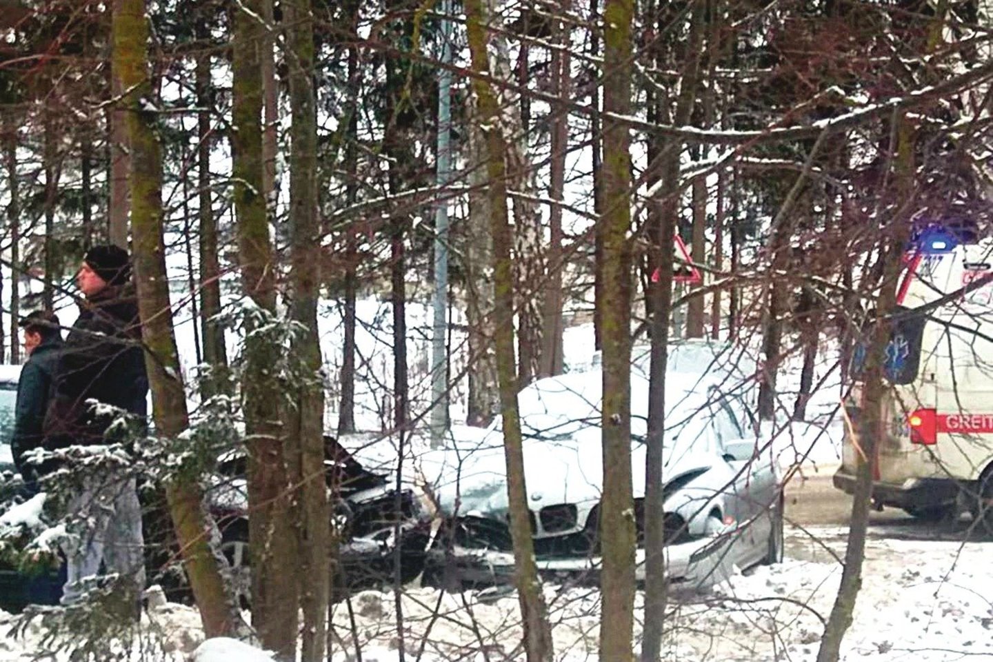 Viena moteris buvo sužalota penktadienį greta Vilniaus susidūrus dviem automobiliams.