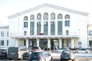 Vilniaus gėda virtusį oro uosto terminalą paveldo sargai akylai saugo