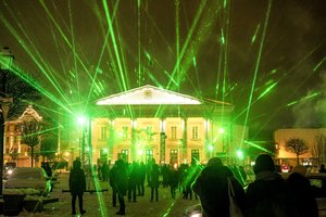 Vilnius šviečia ir kviečia – prasidėjo pirmasis Vilniaus šviesų festivalis