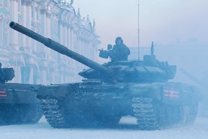 Rusijos pajėgas Kaliningrado srityje sustiprino tankų pulkas