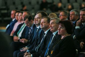 Politologas apie LŽVS suvažiavimą: literatūrinė „mento“ figūra ir vaikų juokas Prezidentūroje