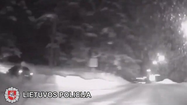 Naktį Vilniuje aidėjo policijos sirenos: nufilmavo girto vairuotojo gaudynes