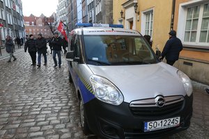 Lenkijoje tiriant korupciją ginklų kompanijoje, sulaikyti šeši buvę pareigūnai