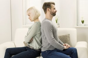 Kodėl žmonės nenutraukia nevykusių santykių? Priežastis verčia nustebti