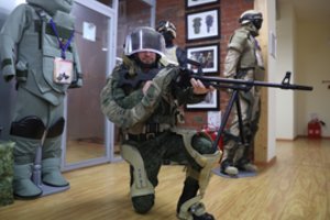 Nauji Rusijos karių kostiumai: su jais eis nepavargdami ir šaudys be sustojimo