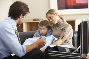 Ligonių kasos atsakė, ar galima išsikviesti šeimos gydytoją į namus