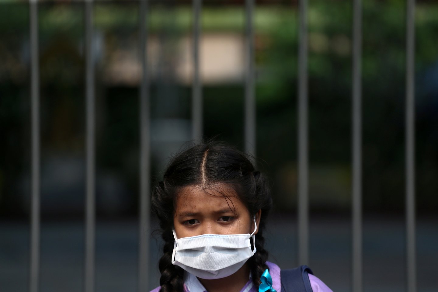 Dėl tiršto smogo Bankoke oro kokybė – itin prasta.<br> Reuters/Scanpix nuotr.