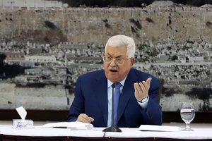 Politinė sumaištis Palestinoje: prezidentas M. Abbasas priėmė vyriausybės atsistatydinimą