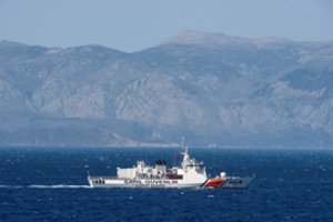 Pasiekus susitarimą, NVO laivas su migrantais bus įsileistas į Italiją