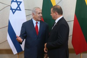 Vyriausybėje – S. Skvernelio atsakymai dėl anglų kalbos ir krykštaujančių vaikų Prezidentūroje