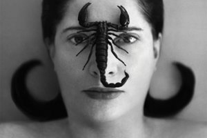 Skandalingoji Marina Abramovič – pristatomi jos meilės ir meno nuotykiai